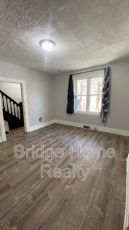 Building Photo - 226 Lobinger Ave