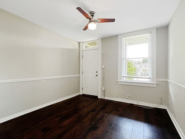 Building Photo - 16 S Stafford Ave