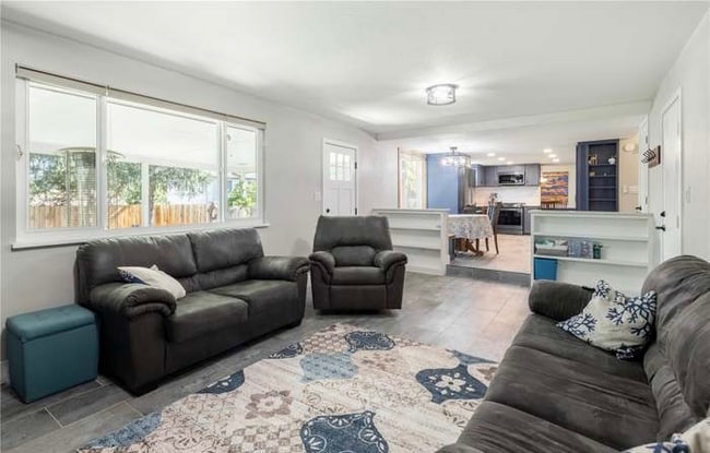 Building Photo - 2146 S Yarrow St