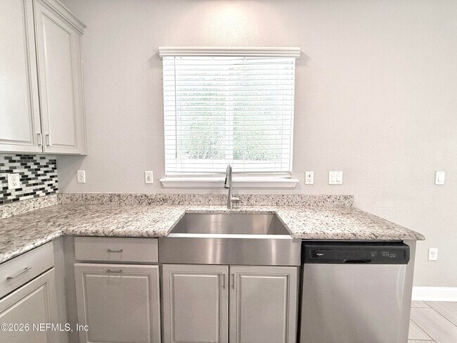 Building Photo - 12357 Sea Island Dr