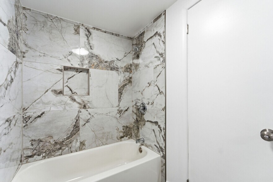 Building Photo - 113 Echelon Rd