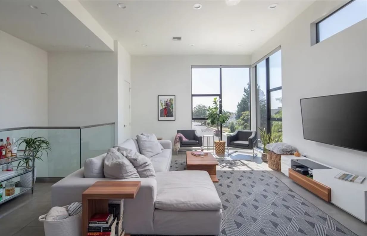 Building Photo - 1618 Amherst Ave