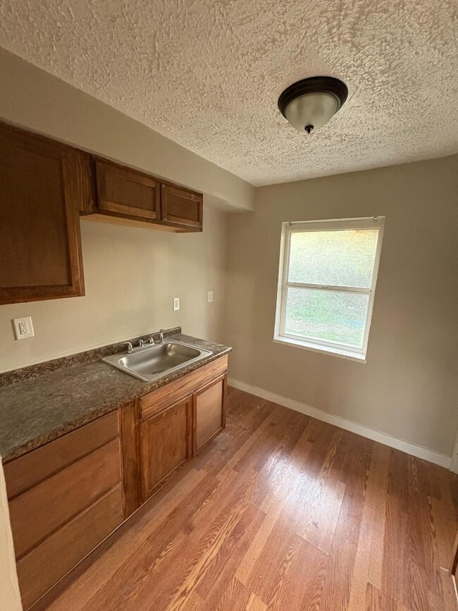 Primary Photo - 1623 Harold Dr