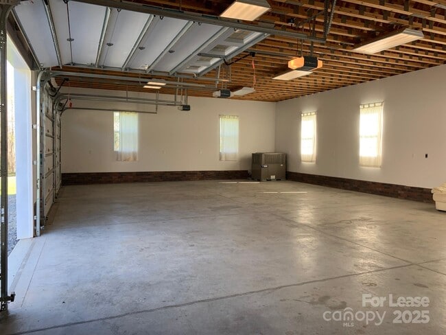 Building Photo - 619 Stirewalt Rd