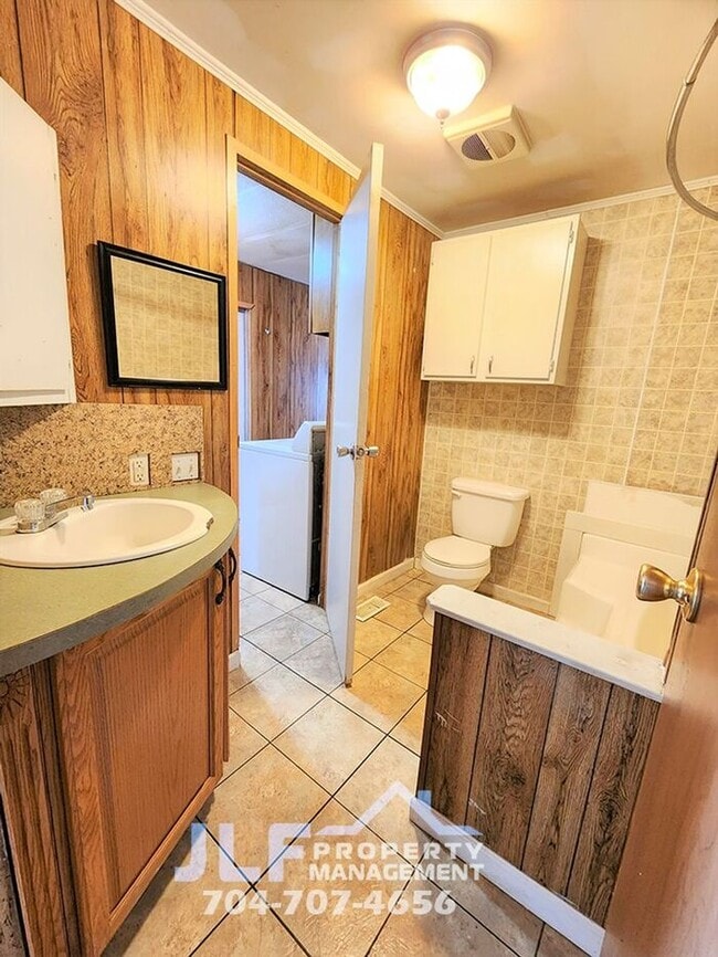 Building Photo - 2 Bed/2 Bath Mobile Home in China Grove