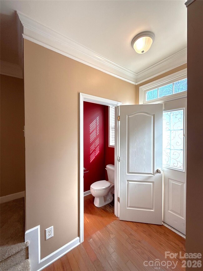 Building Photo - 8636 Beaver Creek Dr