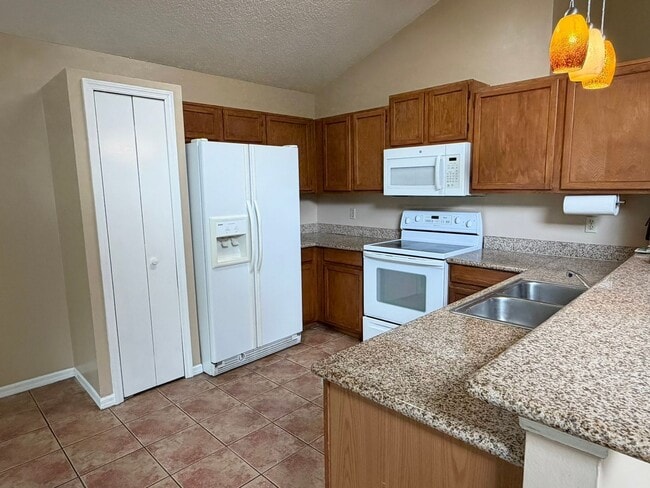 Building Photo - 625 Remington Oak Dr