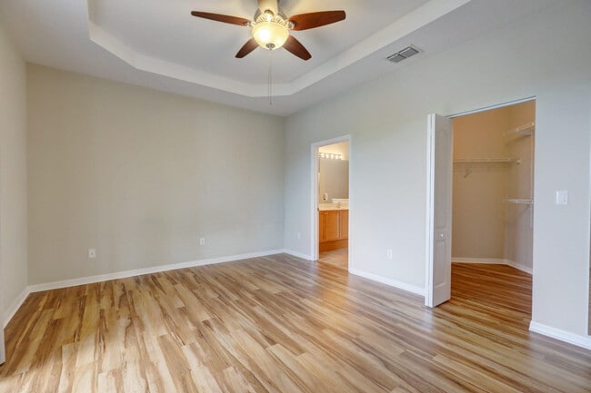 Building Photo - 9516 SW Flowermound Cir