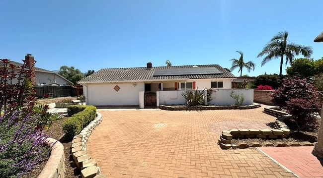 Building Photo - Desirable 4 bedroom home in Mountain View ...
