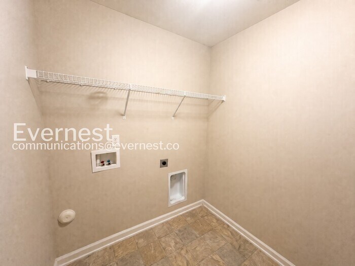 Building Photo - 206 Welcombe St
