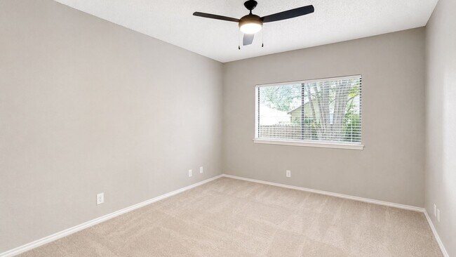 Building Photo - Northwest San Antonio Rental - 3/2 - Near SeaWorld, Alamo Ranch & Lackland AFB