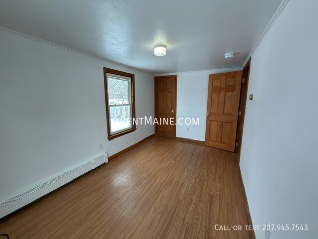 Building Photo - 27 Kineo St