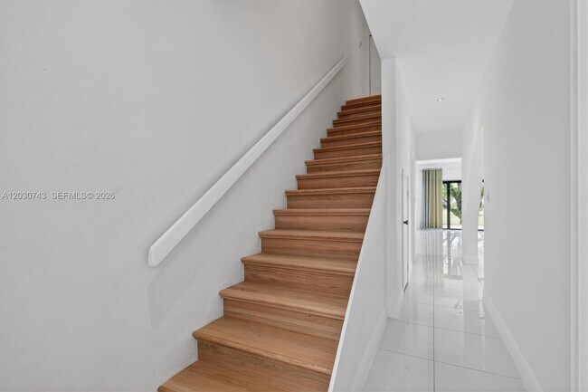 Building Photo - 8875 SW 62nd Terrace