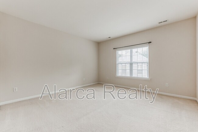 Building Photo - 131 Ivy Creek Ln
