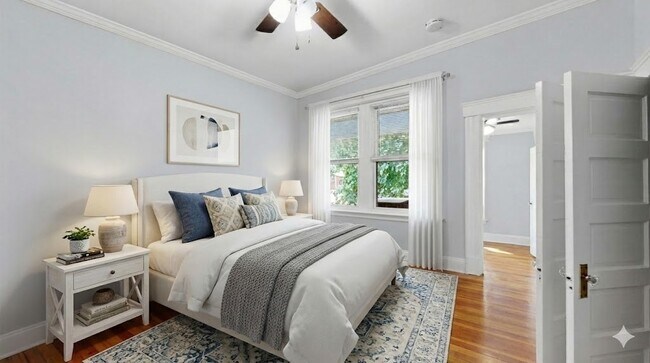 Building Photo - 10 Porter St