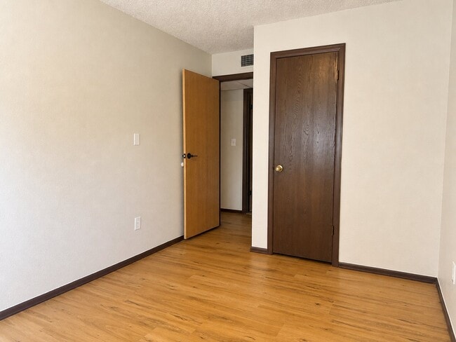 Building Photo - 139 Juniper Pl