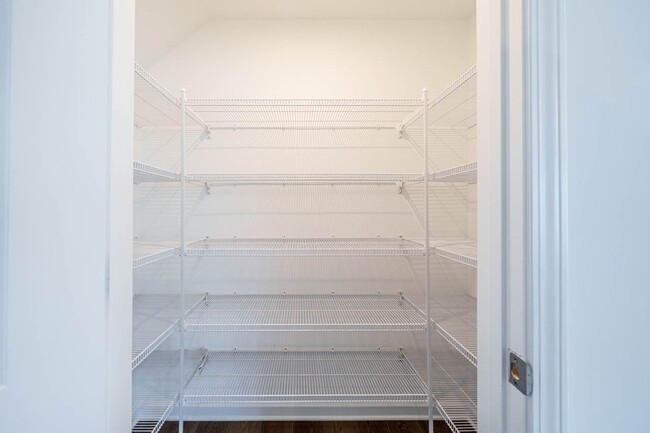 Building Photo - 838 Oak Center Dr