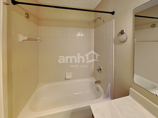 Building Photo - 12478 Thoroughbred Dr