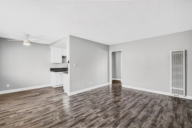 Interior Photo - 1106 Pacific Ave