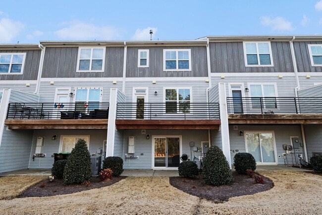 Building Photo - Spacious 4BR Holly Springs | Modern Layout | Prime Location Near Downtown & 540