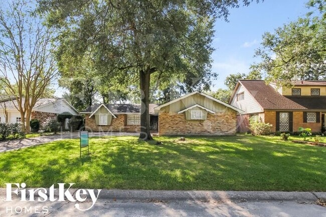 Building Photo - 13322 Oak Leaf Ln
