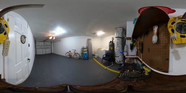 Building Photo - 137 Magnolia St