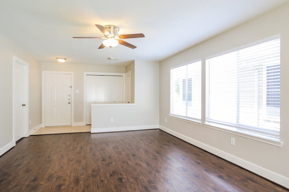 Building Photo - 9711 Farrell Dr