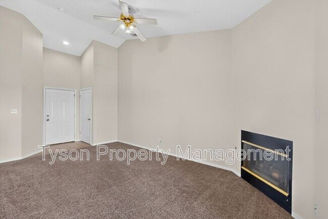 Building Photo - 4209 Ridgeway Ct