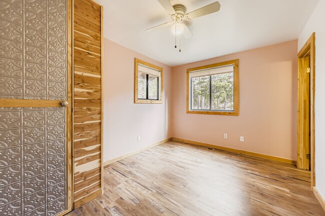 Building Photo - 9 Moon Dance Ln