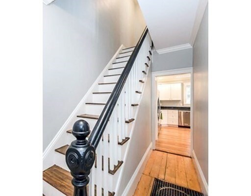 Building Photo - 23 Arthur St