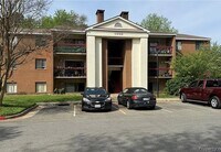 Building Photo - 4002 Governors Square