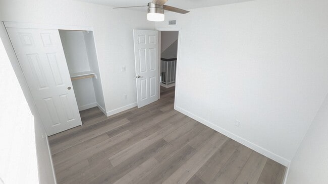 Building Photo - Tierrasanta 4 bedroom 2.5 bath, Garage, Up...