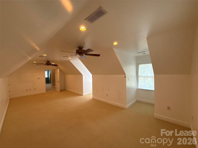 Building Photo - 2649 Willowbrook Dr