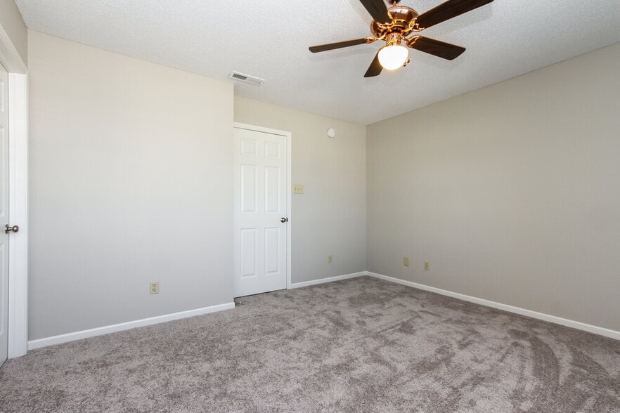 Building Photo - 1796 Feather Reed Ln