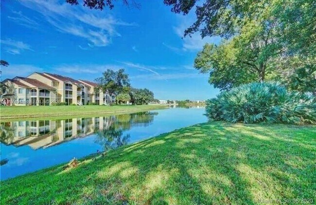 Building Photo - 2647 NW 33rd St