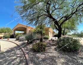 Building Photo - BEAUTIFUL 4 BEDROOM PLUS SEPARATE OFFICE, ...
