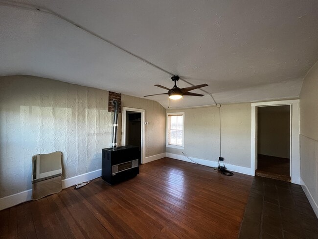 Building Photo - 1225 H St