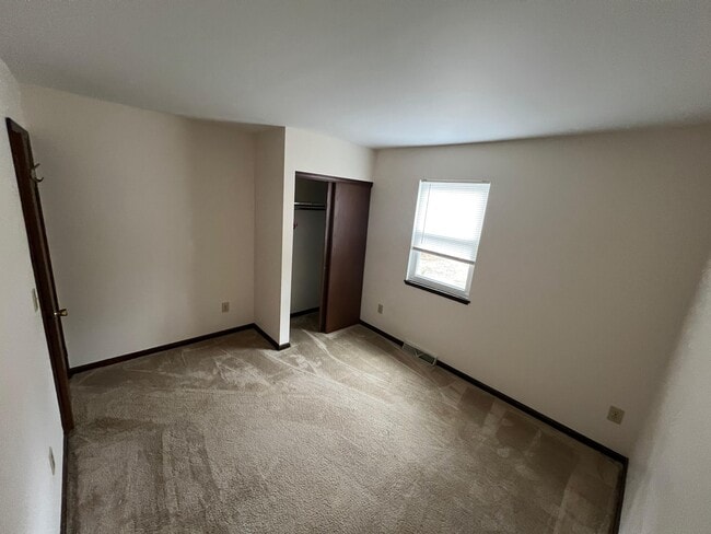 Building Photo - 75 Elsmere Ave