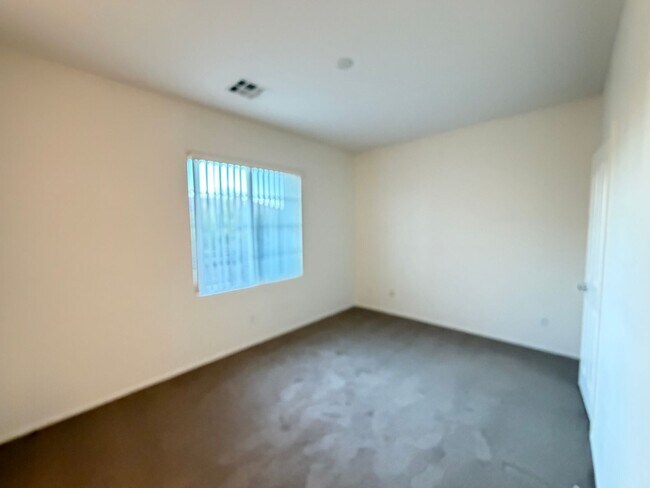 Building Photo - 9861 Iris Valley St