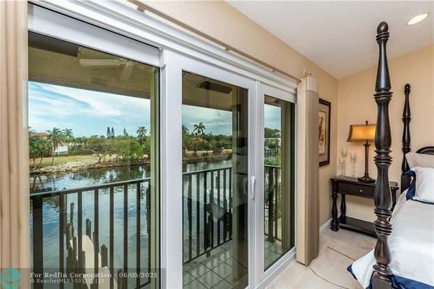 Building Photo - 270 Captains Walk