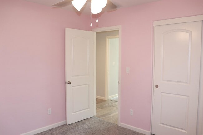 Building Photo - 1884 Clover Drive