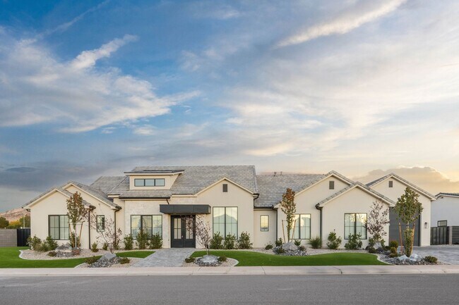 Primary Photo - Gorgeous single story with RV Garage in Majestic Fields