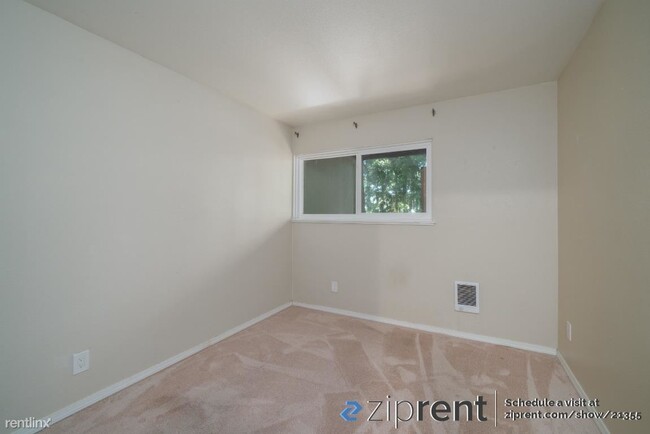 Building Photo - 3 br, 2.5 bath Condo - 4 Touchstone Dr, La...