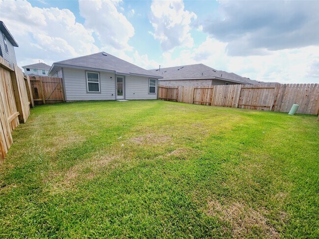 Building Photo - 6043 Canyon Dawn Dr