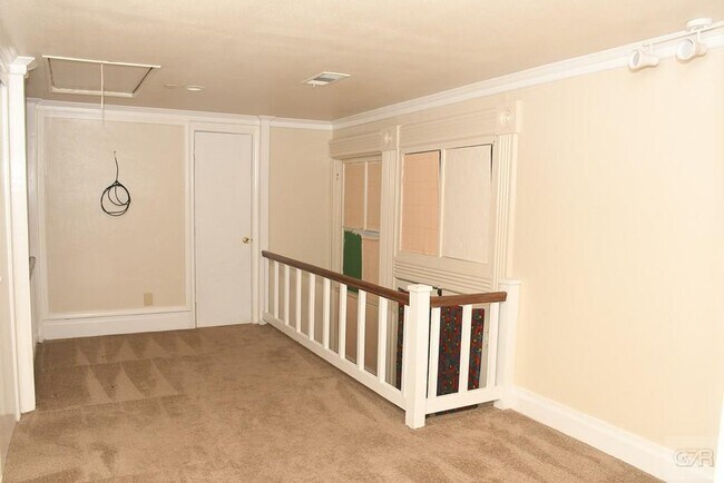 Building Photo - 2118 Strand St