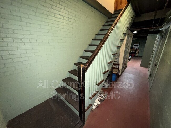 Building Photo - 1238 Wood Ave