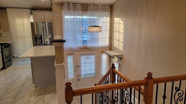 Building Photo - 2765 S Cedar Glen Dr