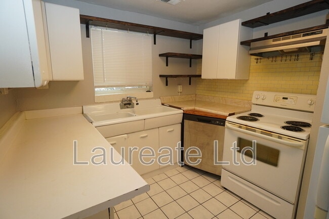 Building Photo - 6065 W 39th Pl