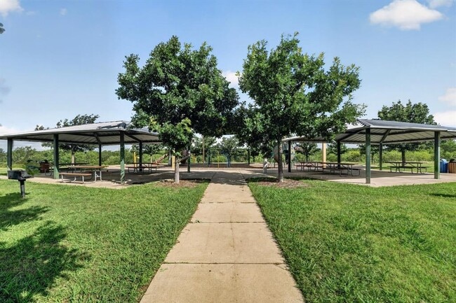 Building Photo - 5625 Signal Point