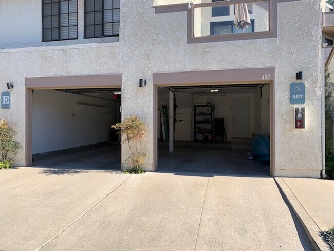 Building Photo - 407 Shoreview Dr